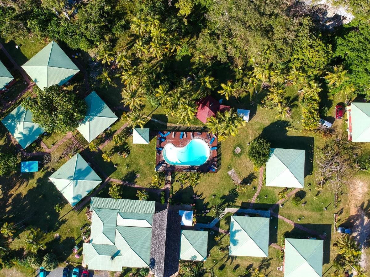 Hotel Oasis De Kiamu Lifou Kültér fotó