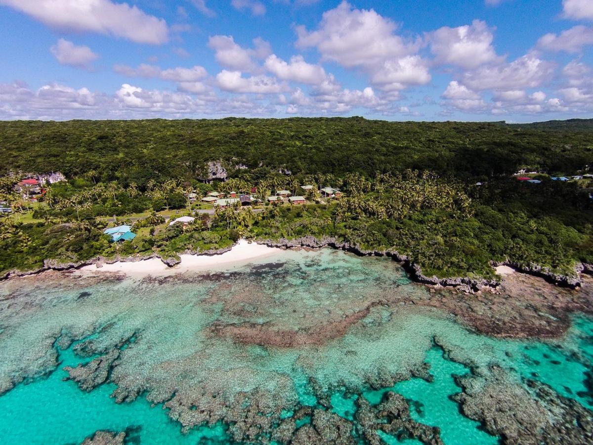 Hotel Oasis De Kiamu Lifou Kültér fotó