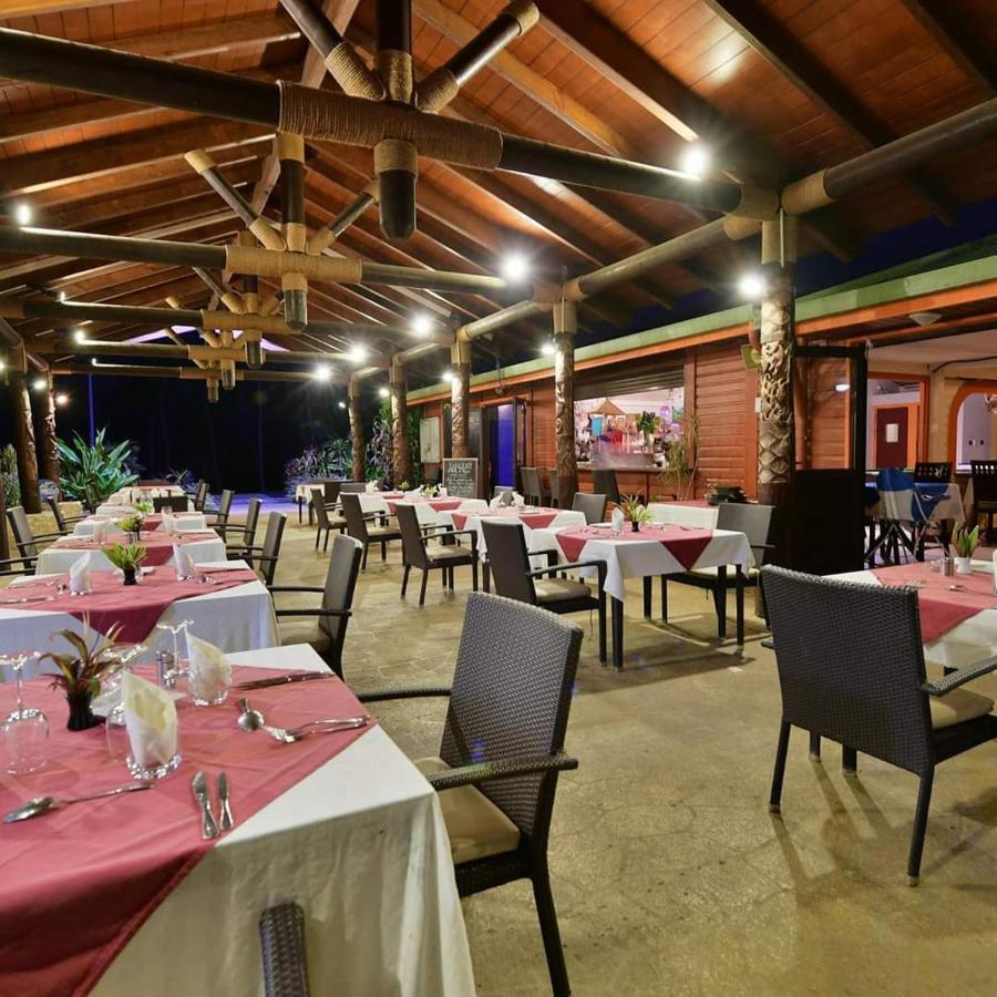 Hotel Oasis De Kiamu Lifou Kültér fotó