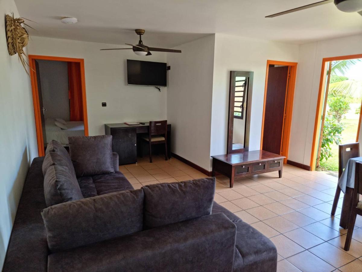 Hotel Oasis De Kiamu Lifou Kültér fotó